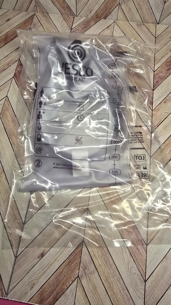 Vesco Medical 1000 ml PVC Bag Large Gravity Feed Set w/ENFit VED-046 NEW 6 Pack