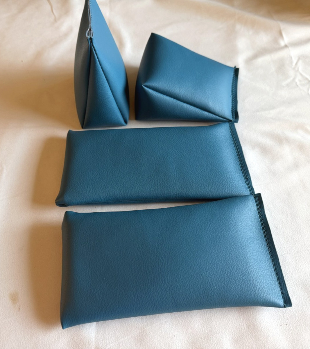 Physical therapy wedge and rectangle vinyl rice bags for Schroth scoliosis 4pcs