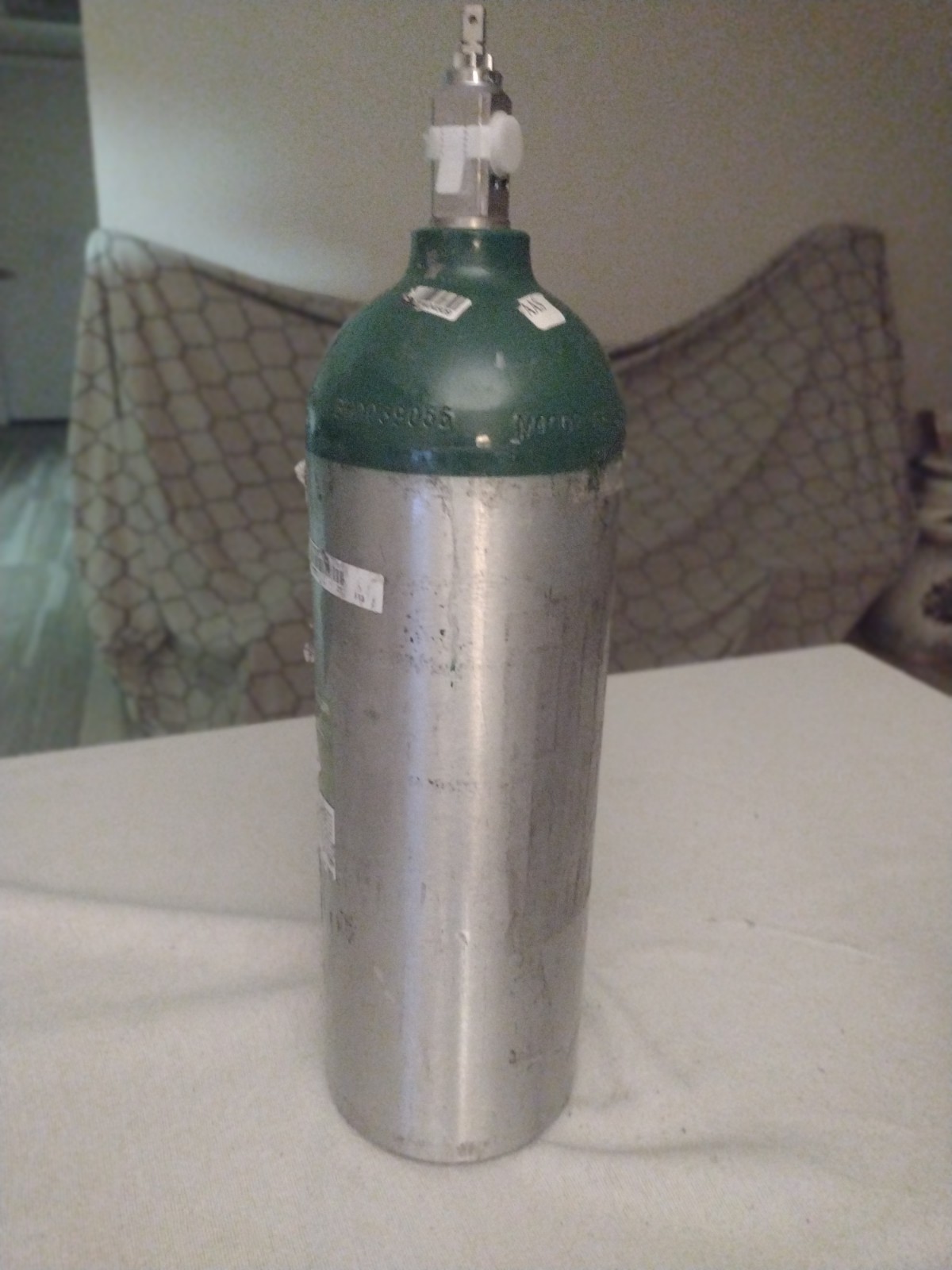 Medical Oxygen Tank – Size M22 with Valve 623 Liter Capacity Pre-owned