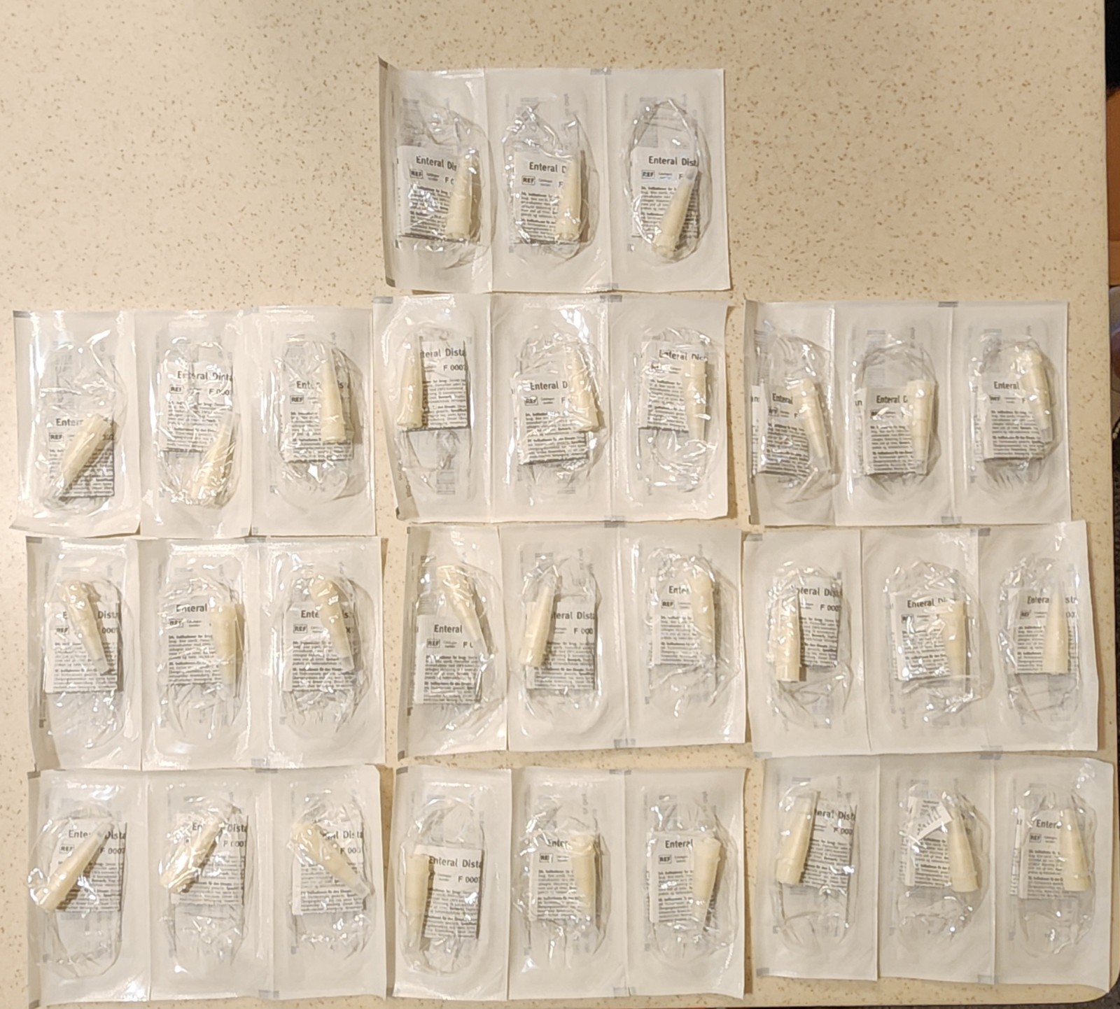 Enteral Distal End ENFit Transition Connector with Cap. NIB 10×3-pack 30 Total.