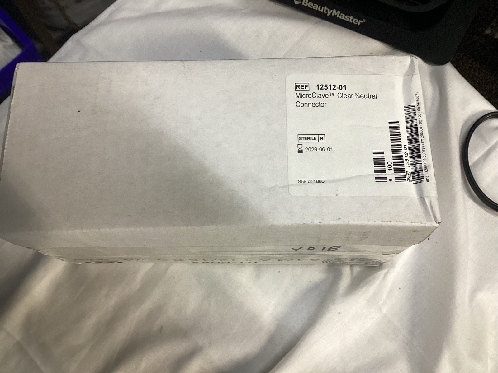 ICU Medical #12512-01 MicroClave Clear Neutral Connector Case of 100 #(4D18)
