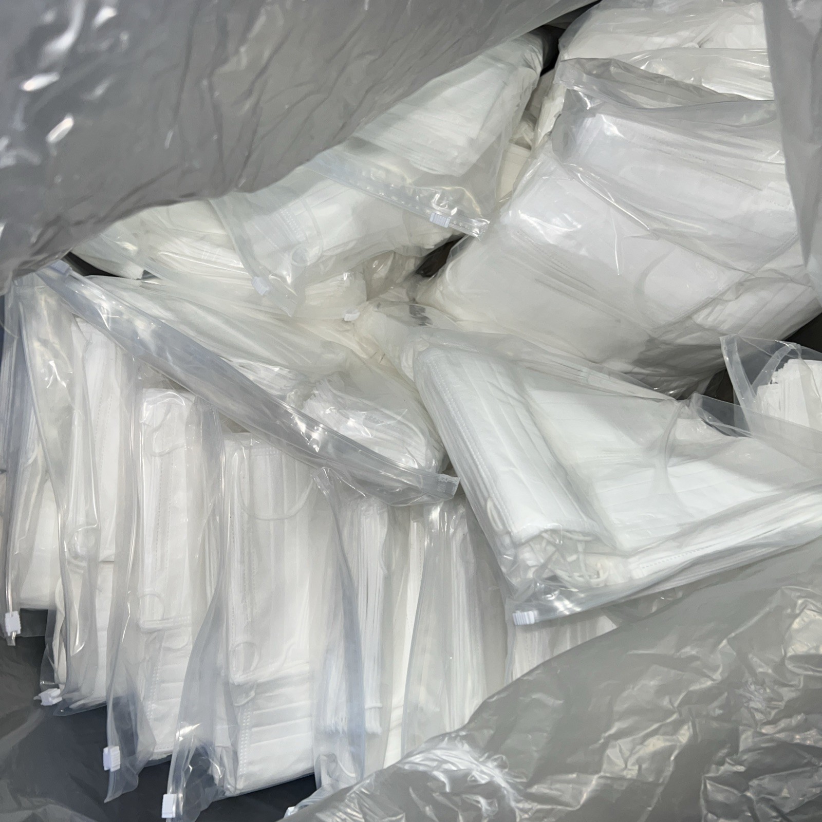 Bulk Lot: Approx. 2500 White Disposable Face Masks Surgical (19lb Box)