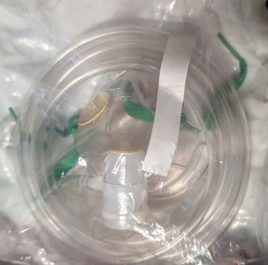 MASK-PEDIATRIC, NON-REBREATHING WI 1VENT & 7′ TUBING