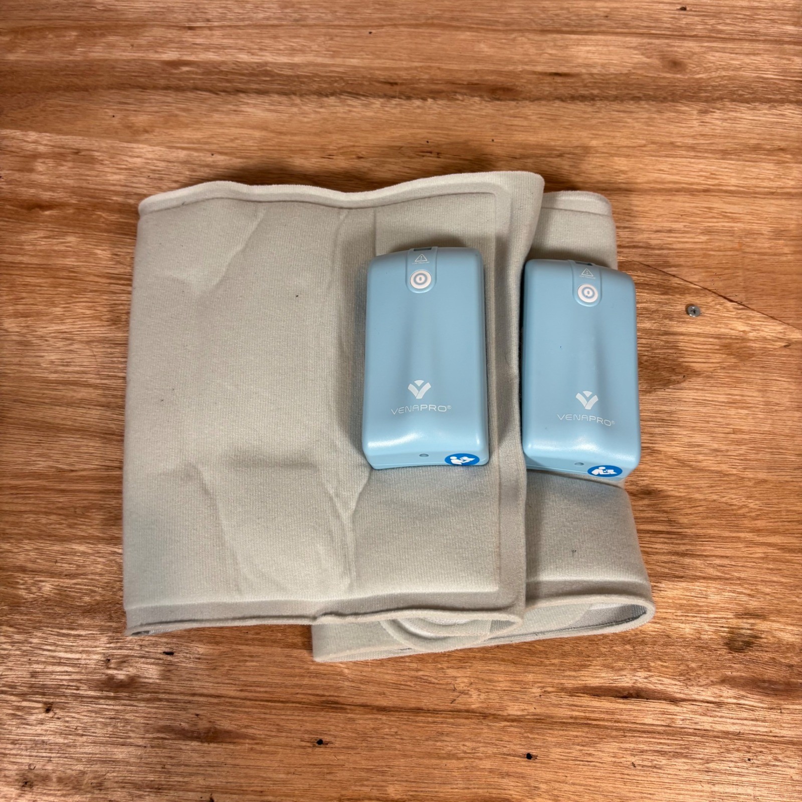 VenaPro DVT Compression Therapy System Leg Wraps Pair Model 08-0035 Blue Grey