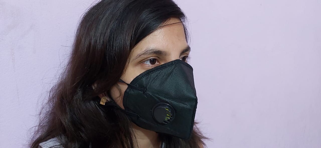 BLACK FACE MASK WITH DOUBLE RESPIRATOR VALVE HAND WASHABLE !
