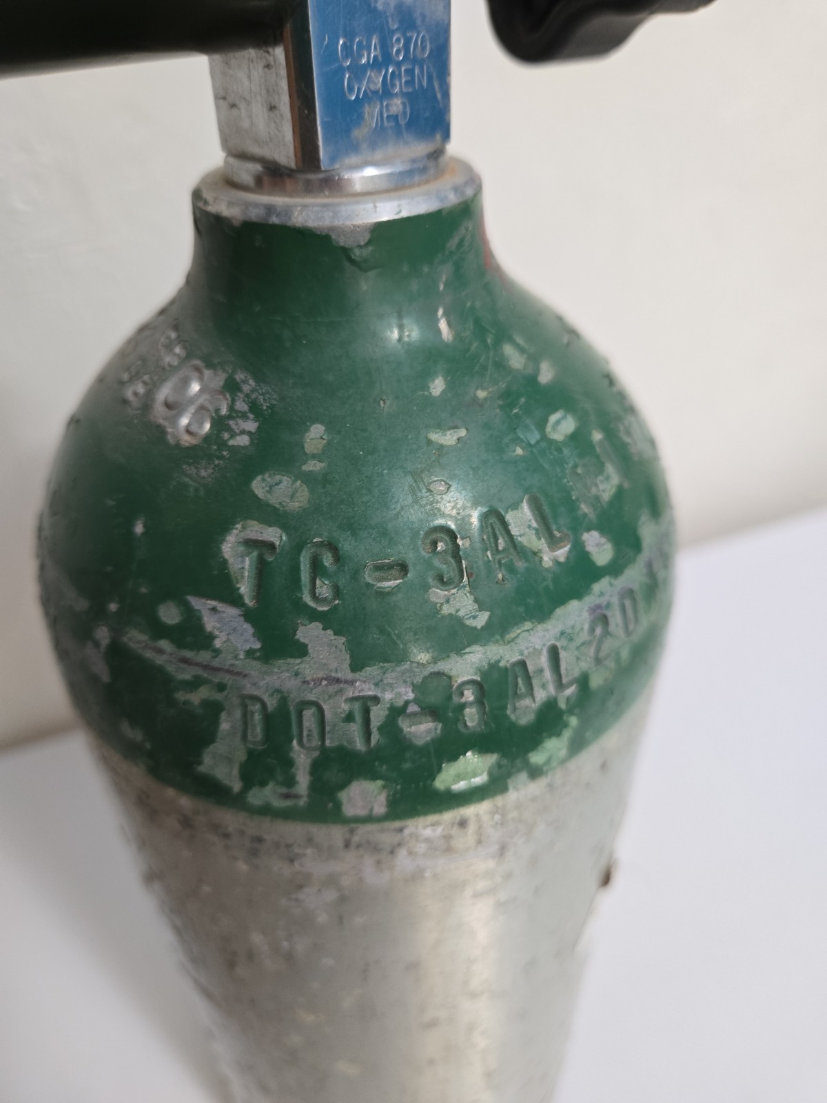 Medical Oxygen Tank Cylinder Size C M9 248 Liters UN1072 EMPTY w/ regulator
