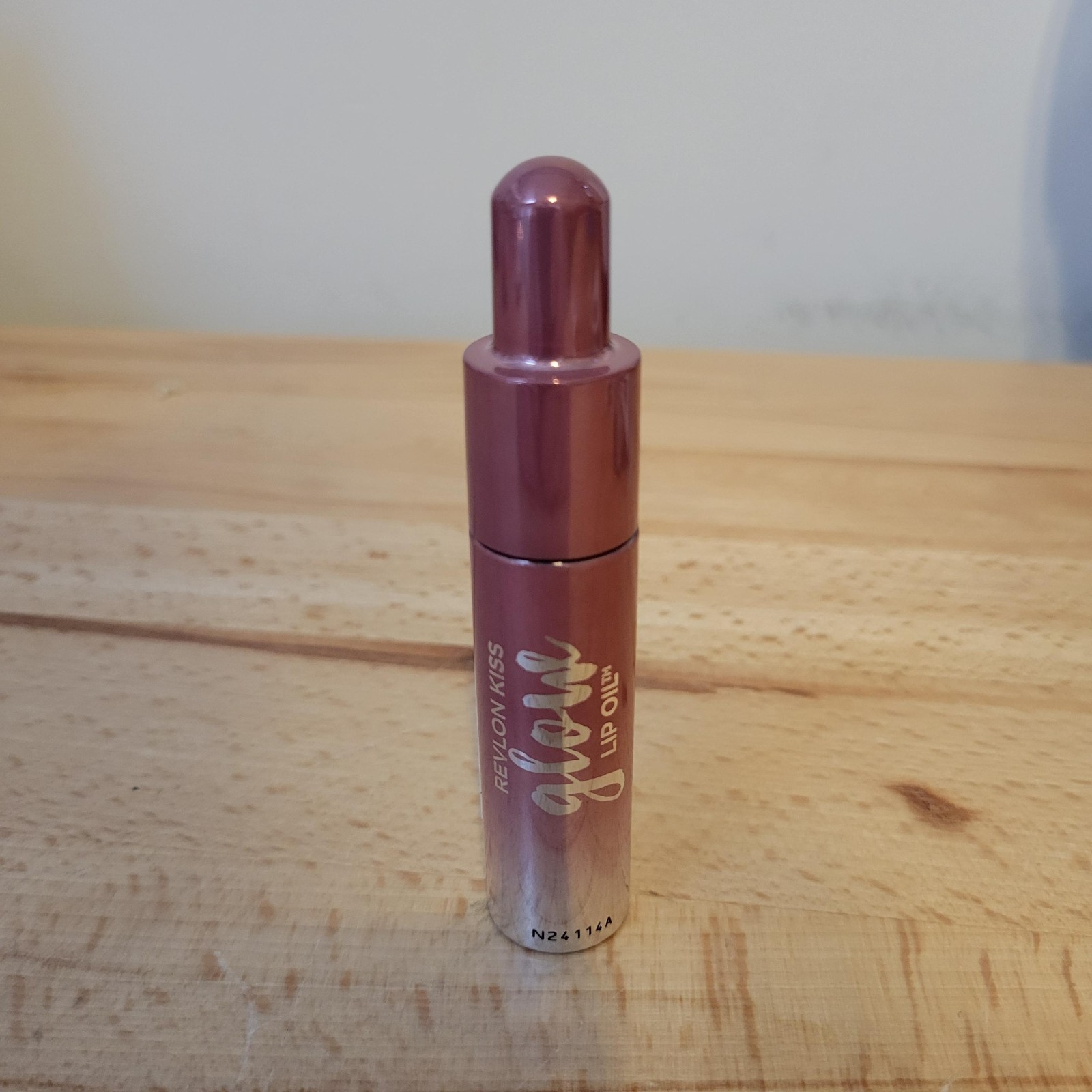 Revlon Kiss Glow Lip Oil 004 Glow’d Up Rose .2 fl oz Makeup Cosmetics Lip Gloss