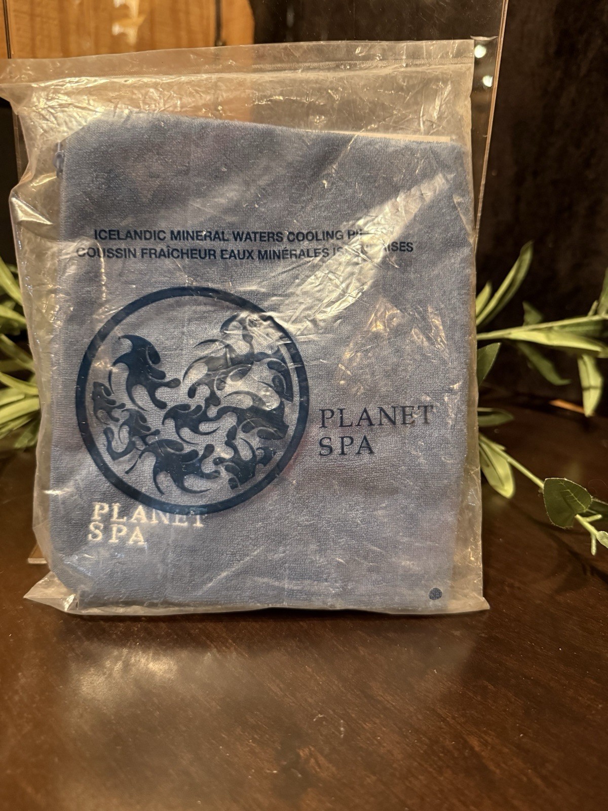 AVON Icelandic Mineral Waters Cooling Pillow Vintage New Sealed