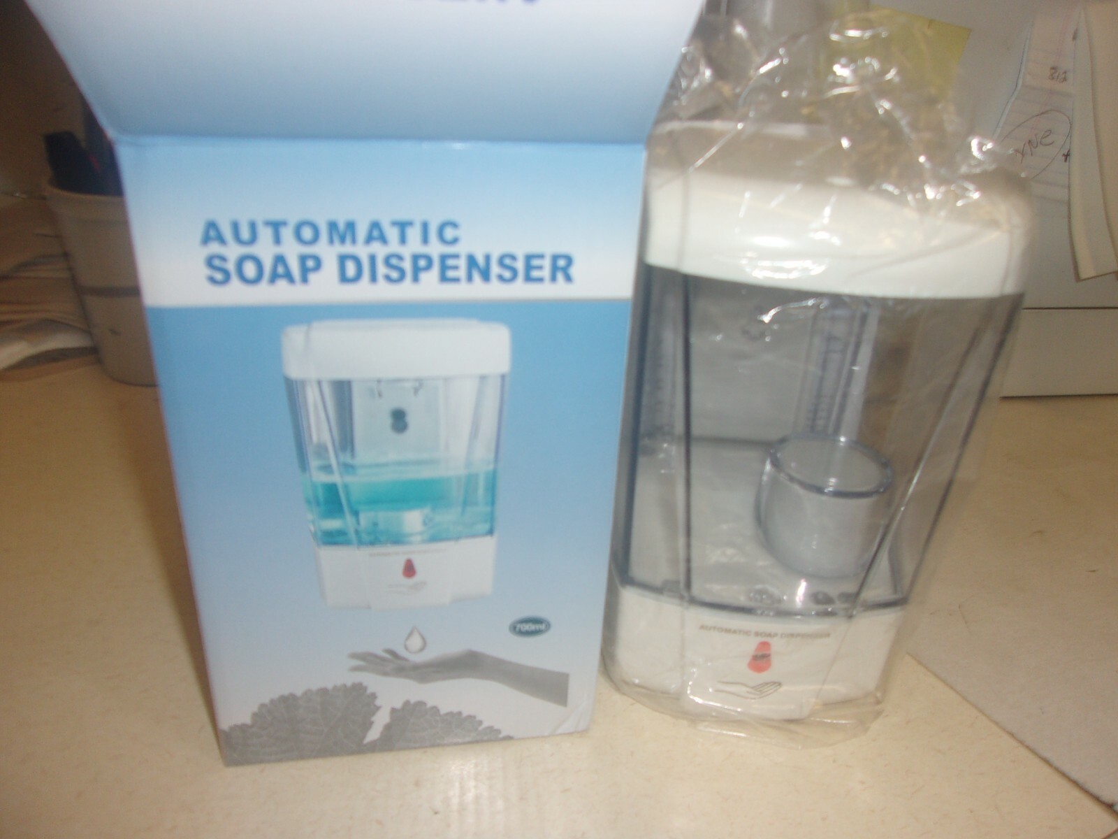 AUTOMATIC INFRARED MOTION ACTIVATED SOAP DISPENSER 700 ML WALL MOUNT SANITIZER