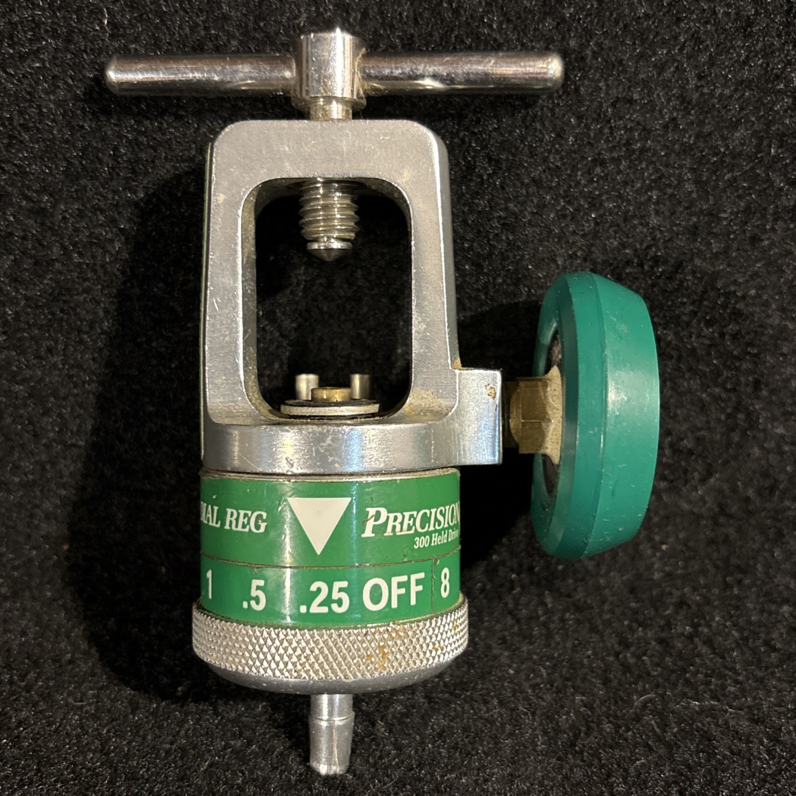 PRECISION Medical 168715D Easy Dial Reg Oxygen Regulator Yoke Style
