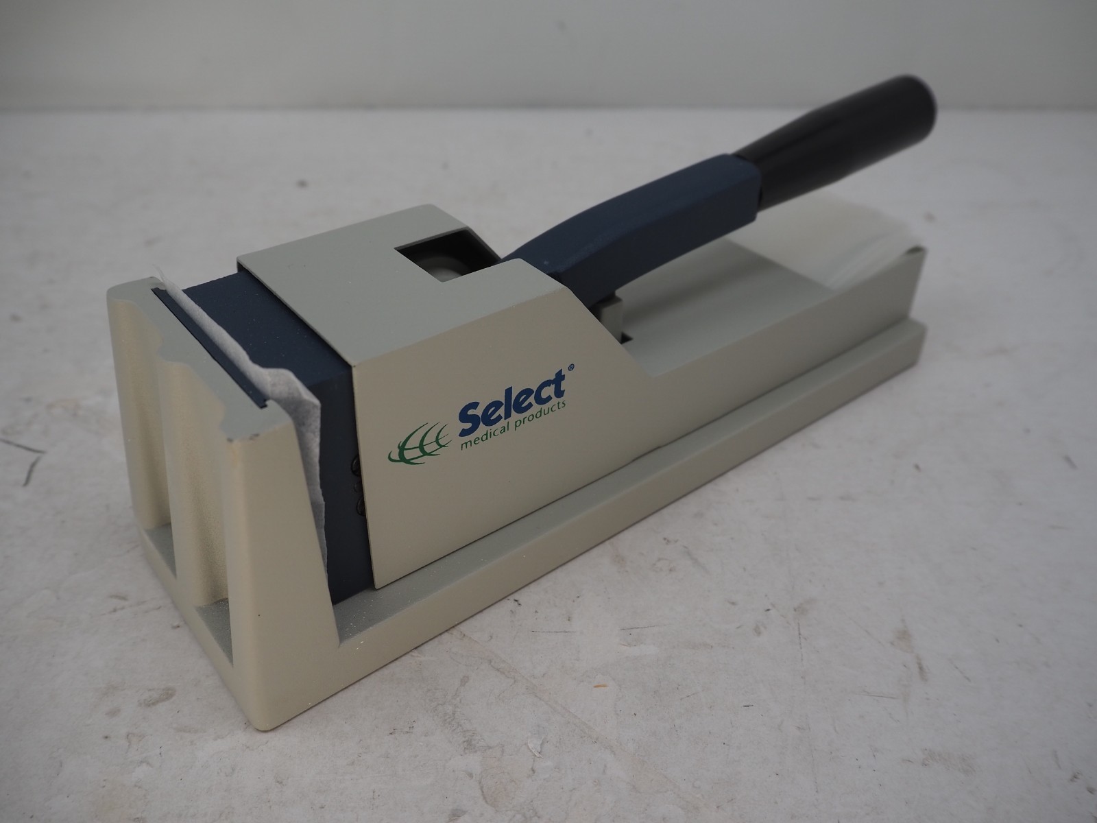 Select Medical Pill Crusher 10.8 x 3 x 3.8 In. – Free Shipping – NEW in Box