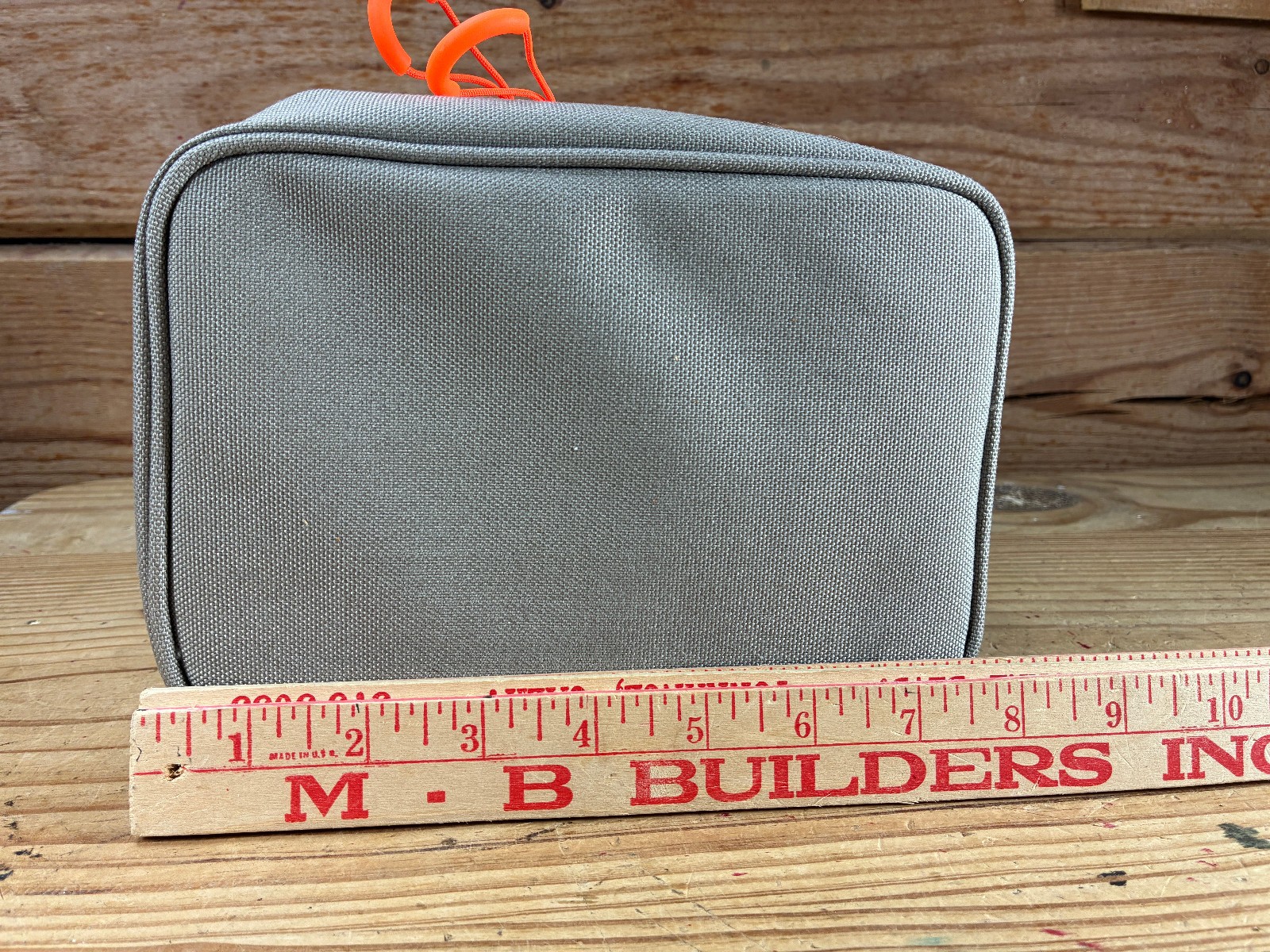 Insulated Cool Soft Side Travel Case with 2 cold packs for medication or other