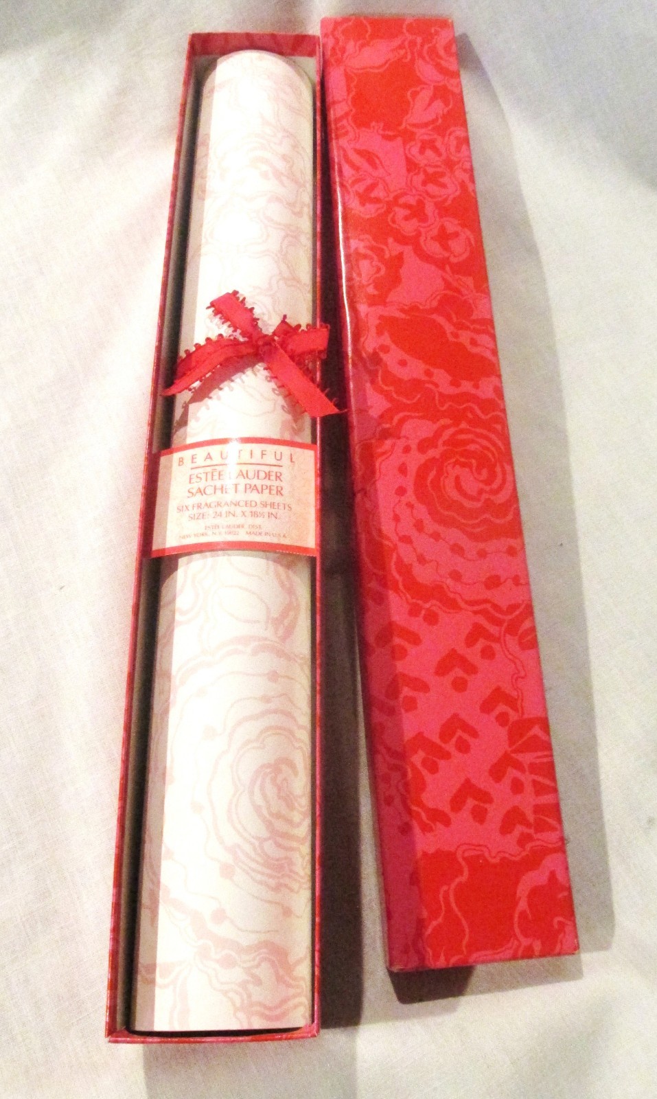 Vintage Estee Lauder Beautiful Sachet Paper 4 Sheets 24″ x18 1/2 » Pink/White