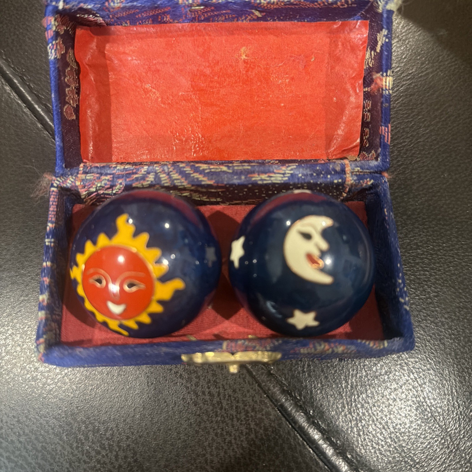 Chinese Baoding Balls Stress Exercise Chime Set Sun Moon Yin Yang Box