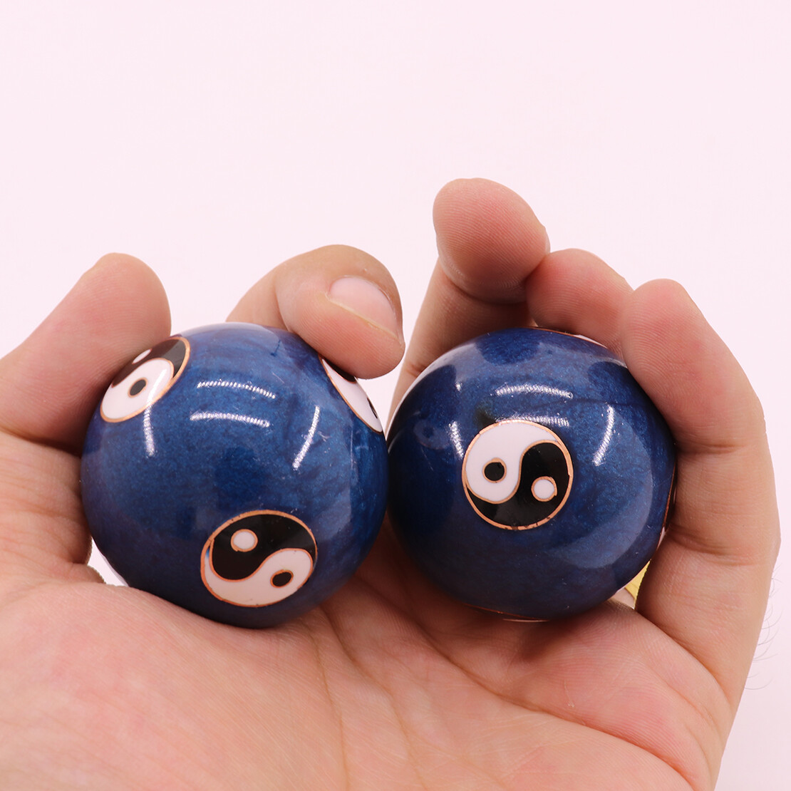 2x 45mm Chinese Baoding Balls Health Exercise Relaxation Therapy Yin Yang Design